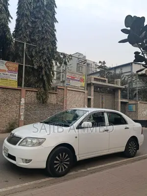 টয়োটা করোলা . ২০০৪
