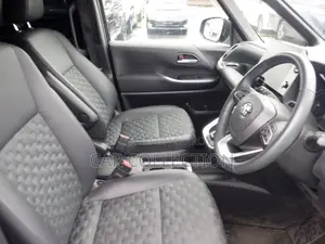Toyota Voxy S-Z 2023