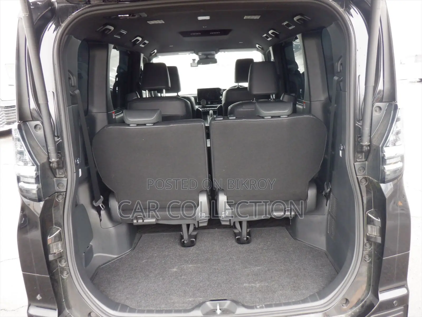 Toyota Voxy S-Z 2023