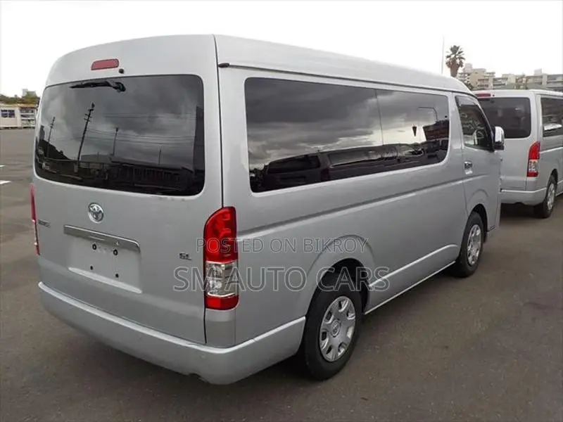 Toyota Hiace Grand Cabin Silver 2020