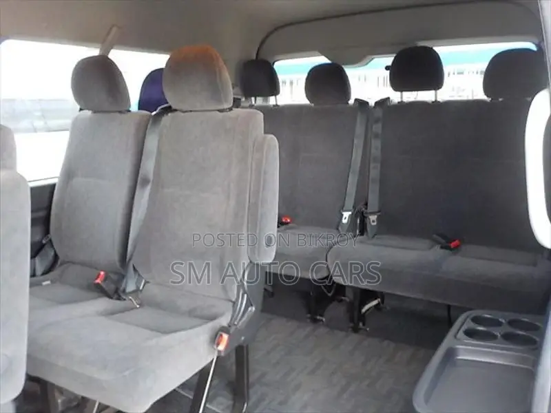 Toyota Hiace Grand Cabin Silver 2020