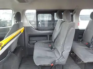 Toyota Hiace Grand Cabin Silver 2020