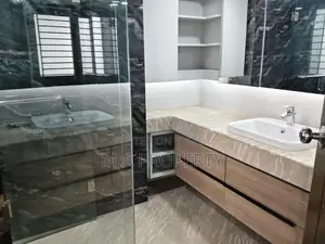 Rent Apt 4-Bed 2-Carpark 5th floor Gulshan North