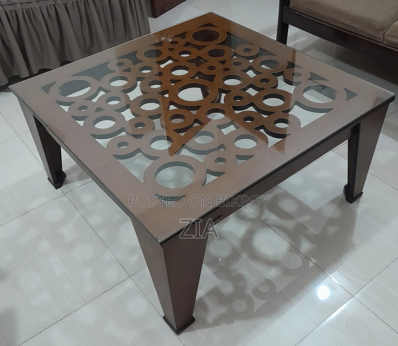 হাতিল সেন্টার টেবিল (ব্যবহৃত)