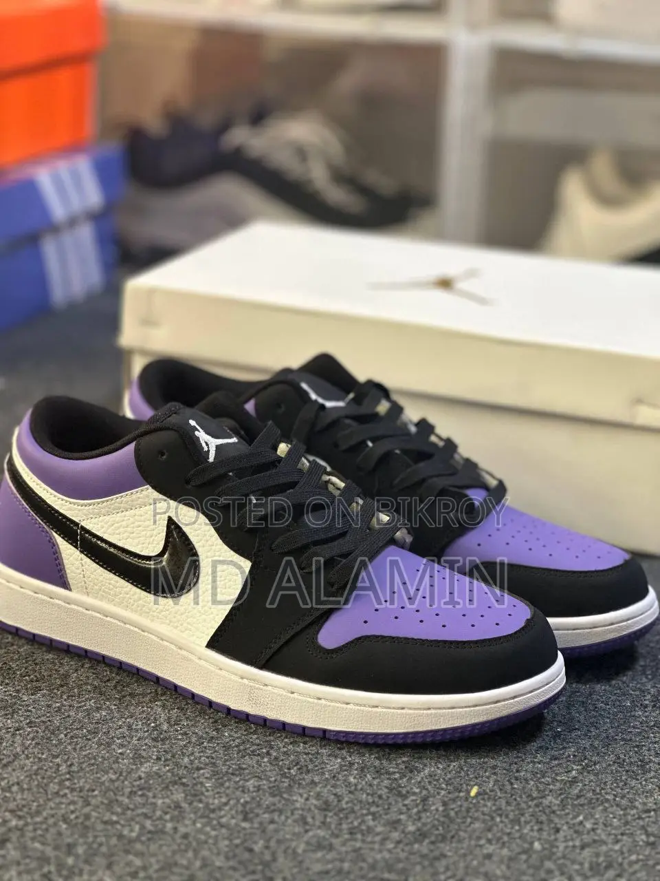 Sneakers