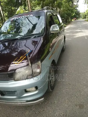 Toyota Noah 1997