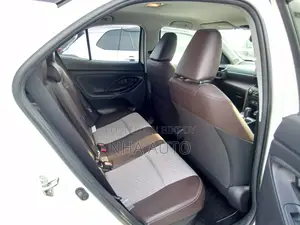 Toyota Yaris Cross HYBRID Z LEATHER PKG 2021