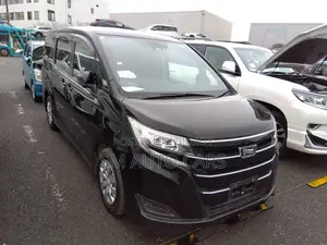 Toyota Noah Non Hybrid X Black 2021