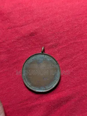 ভিনটেজ ব্রোঞ্জ পেন্ডেন্ট (গ্রিক/রোমান অনুপ্রাণিত ডিজাইন)