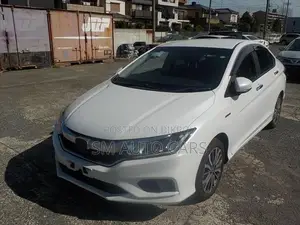 Honda Grace Hybrid EX Pearl 2020