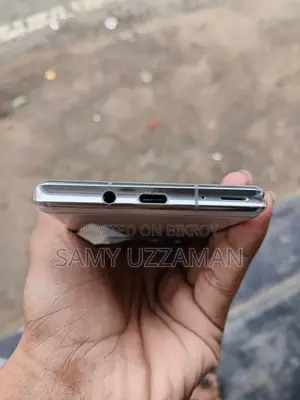 SHARP Aquos R6 . (Used)