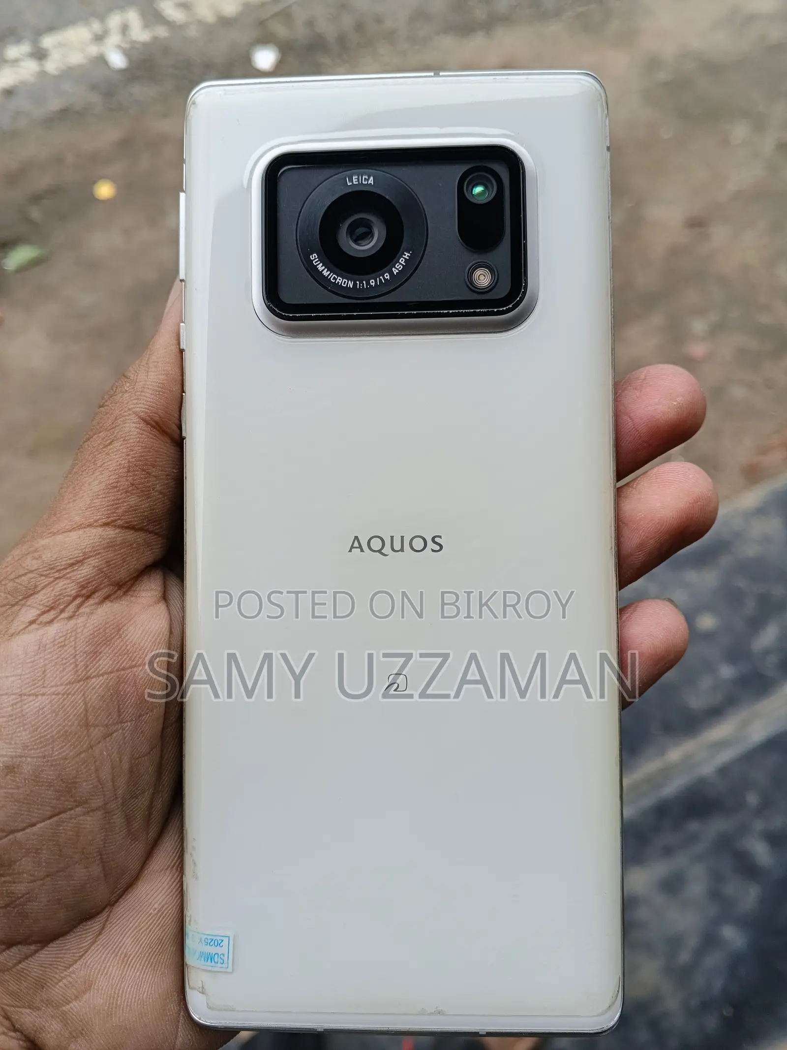 SHARP Aquos R6 . (Used)