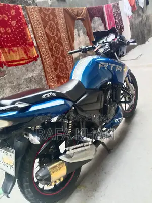 TVS APACHE RTR 150 . 2017