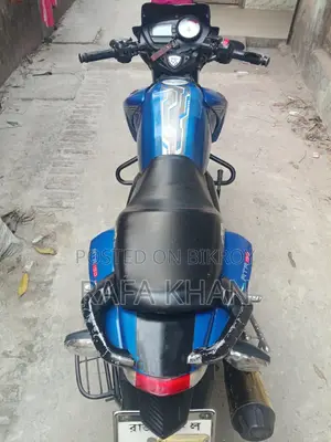 TVS APACHE RTR 150 . 2017