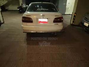 Toyota Corolla 1997 White