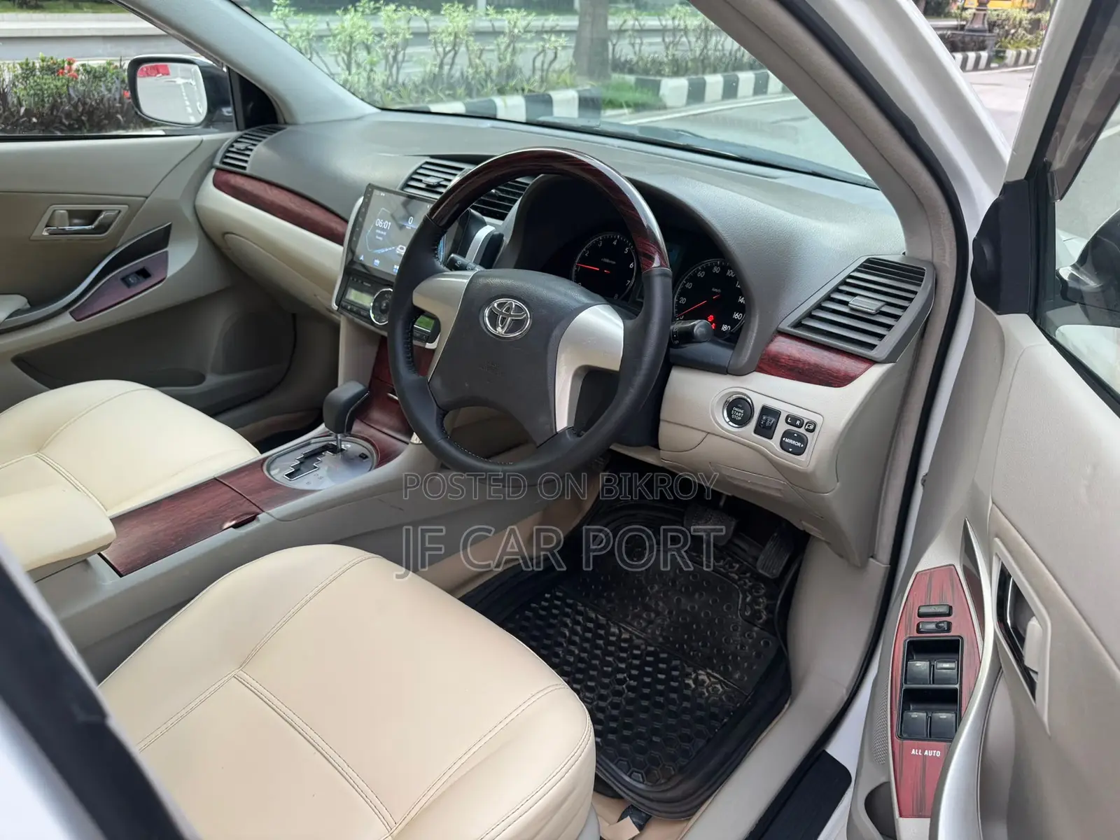Toyota Premio G Superior Octane 2012
