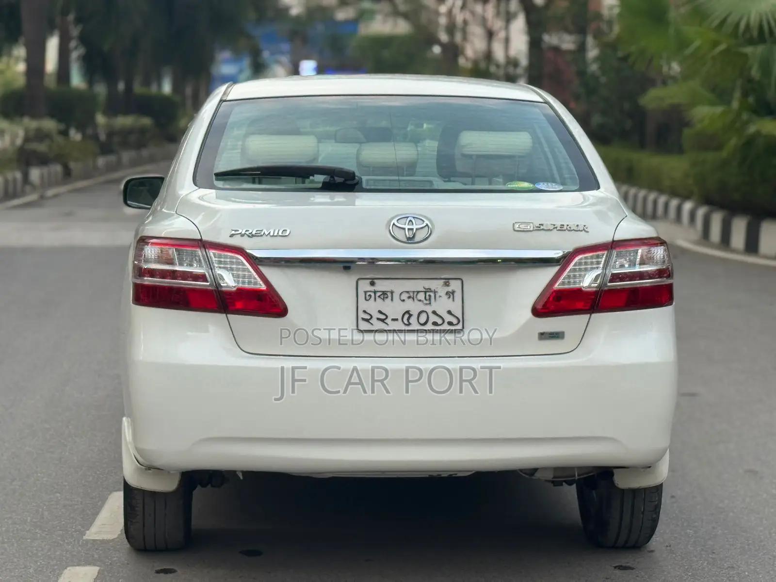Toyota Premio G Superior Octane 2012