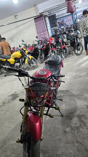 Runner Bolt সুপার ফ্রেশ 2018