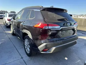 Toyota Corolla Cross S Pkg Panaromic 2023