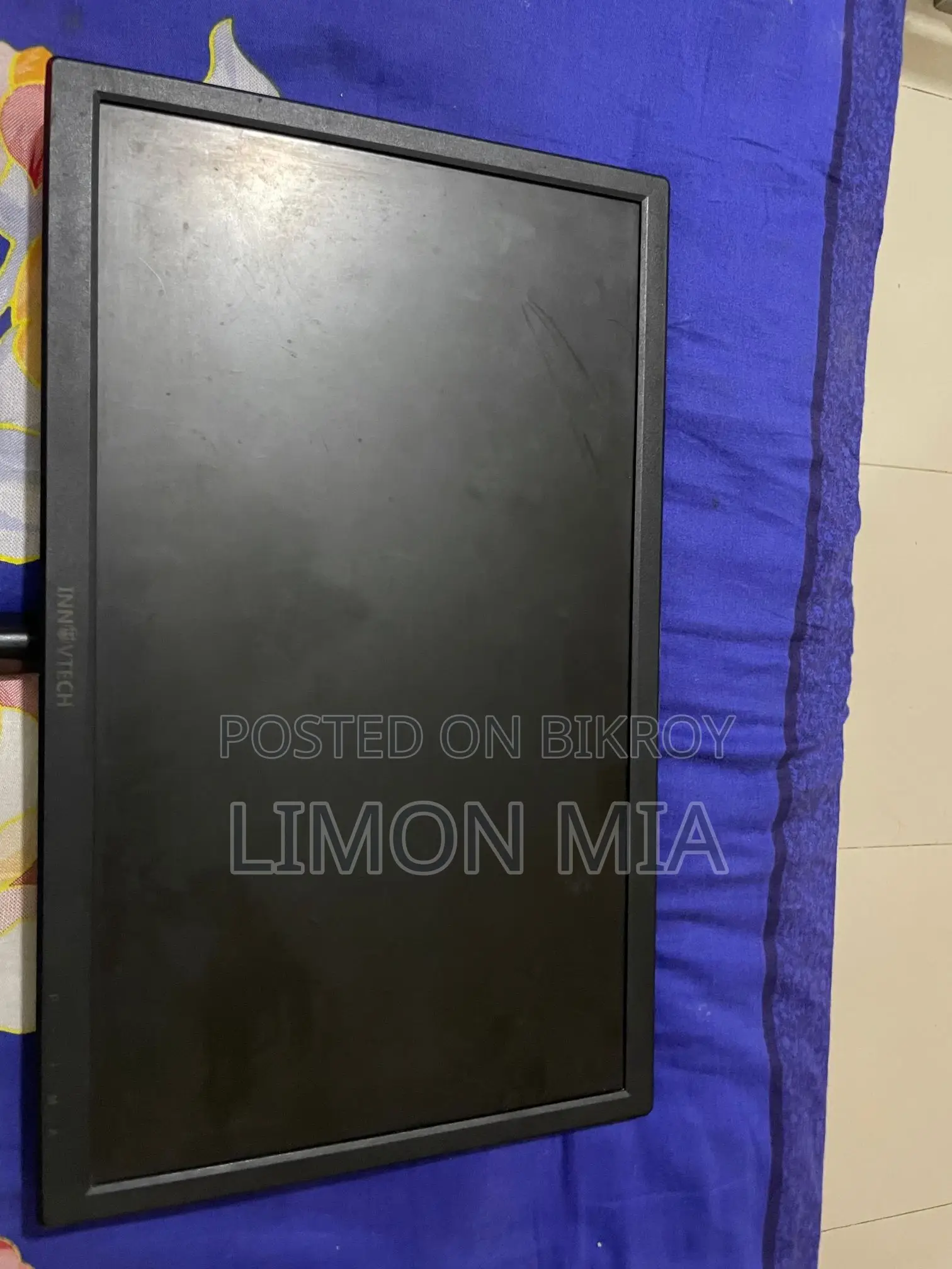 19 Inch Monitor