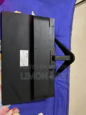 19 Inch Monitor