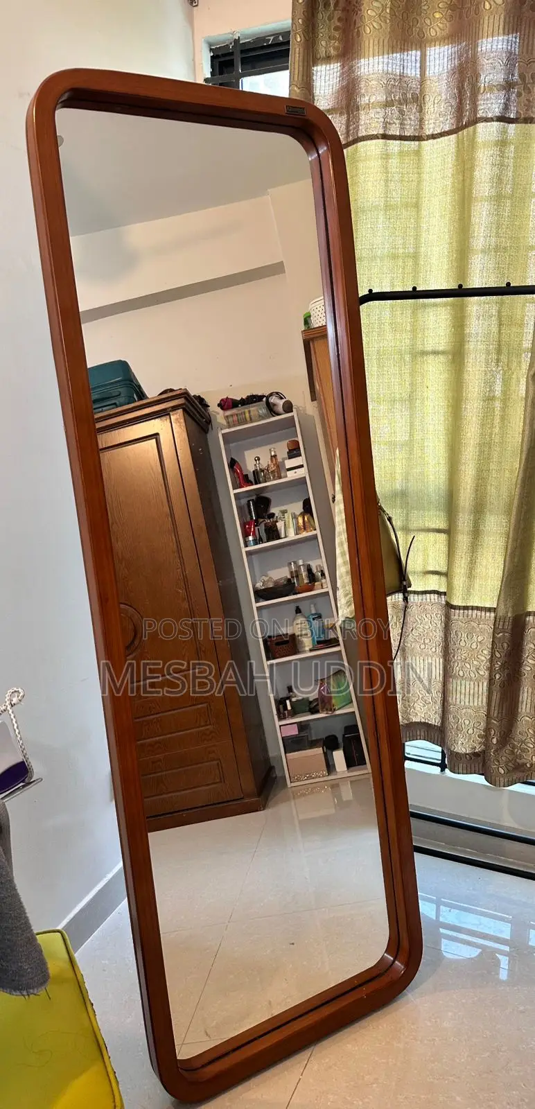 Mirror Stand