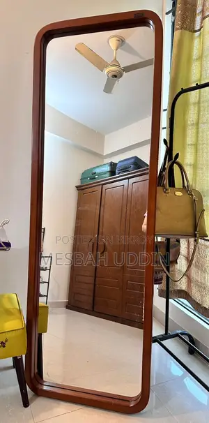 Mirror Stand