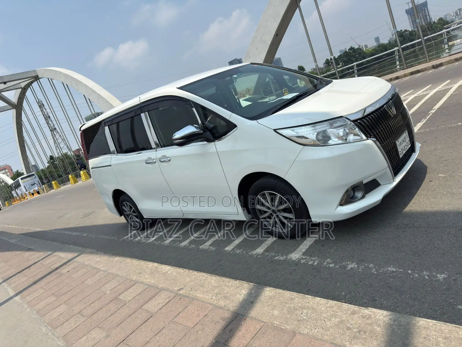 Toyota Esquire 2017