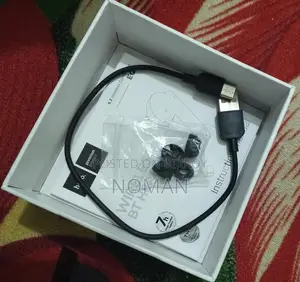 Hoco Eq2 Wireless Earbuds Used for only 3 months, absolutely fresh