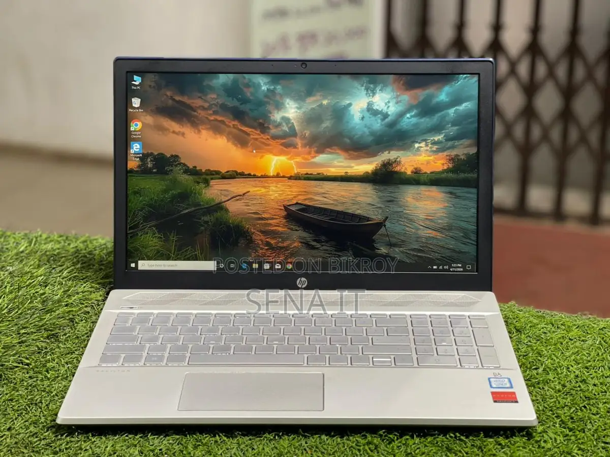 HP 15-cu1xxx i5 8th gen 8/256gb ssd