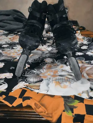 Skating Shoe