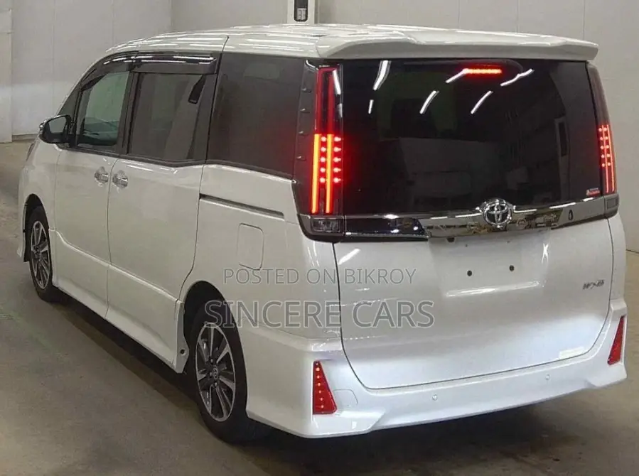 Toyota Noah SI WXB 3 NON HYB 2021