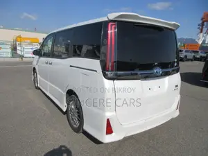 Toyota Noah SI WXB HYBRID 2020
