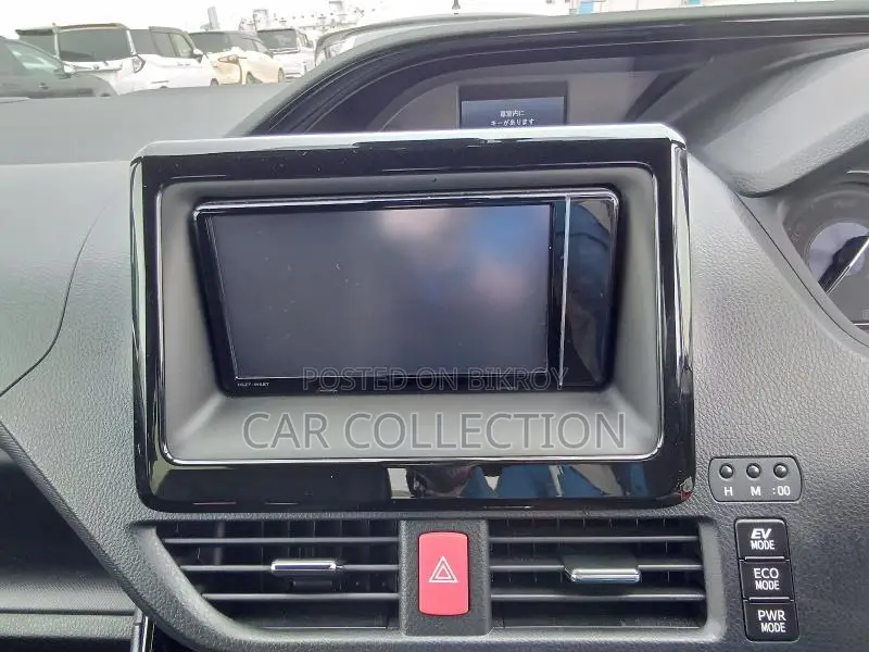 Toyota Noah SIWXB 2021
