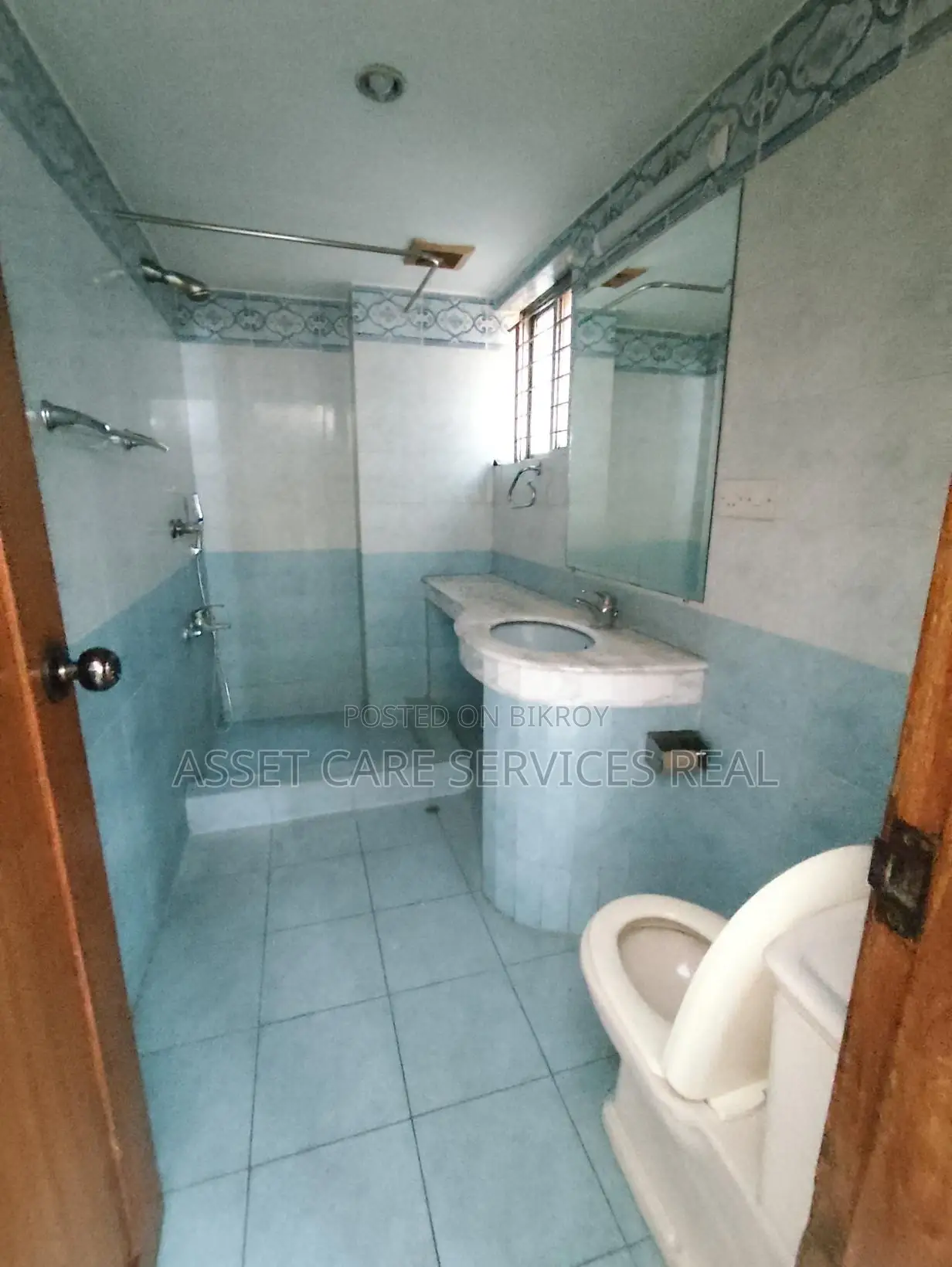 Duplex 4-Bedroom Apartment for Rent in Baridhara Diplomatic Zone