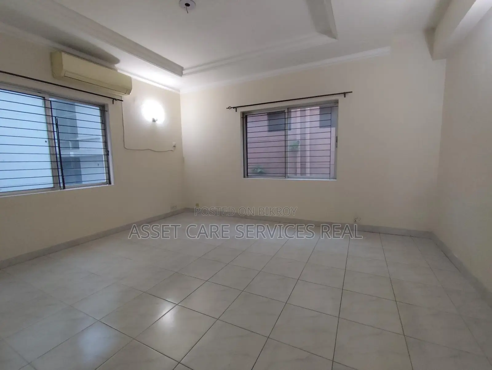 Duplex 4-Bedroom Apartment for Rent in Baridhara Diplomatic Zone