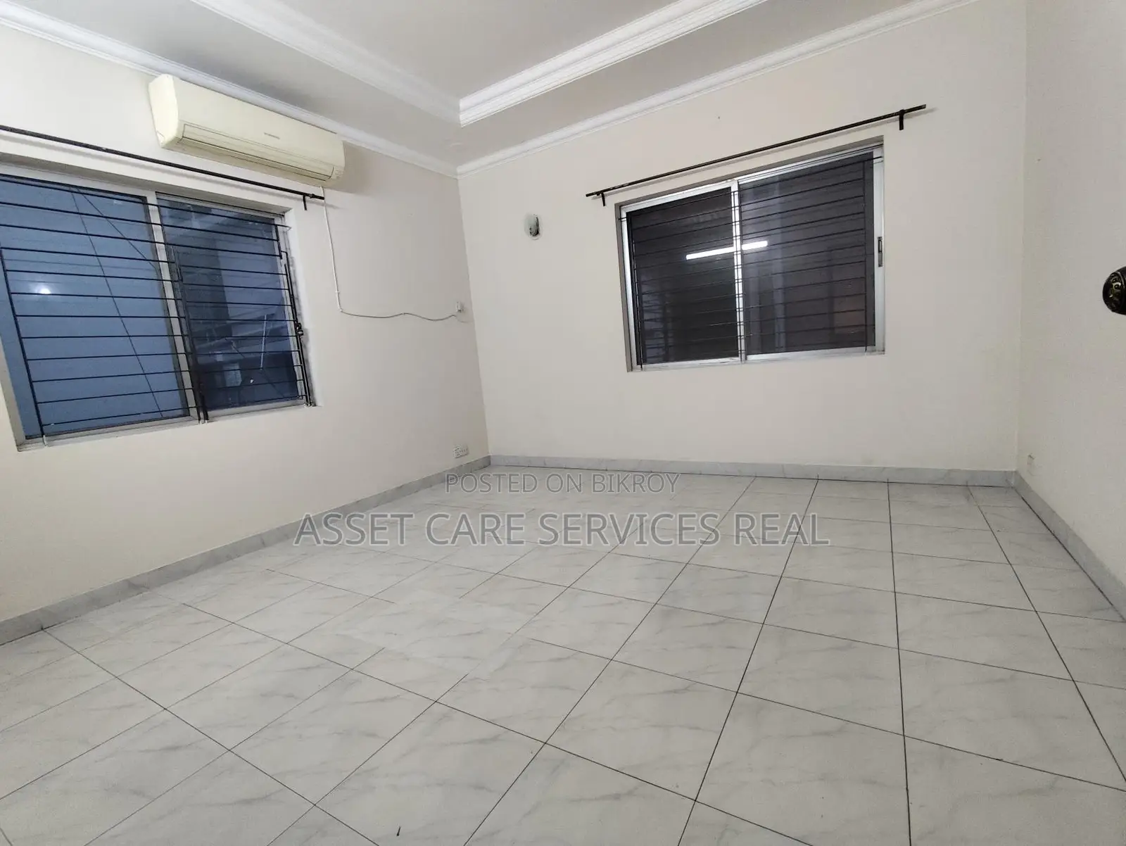 Duplex 4-Bedroom Apartment for Rent in Baridhara Diplomatic Zone
