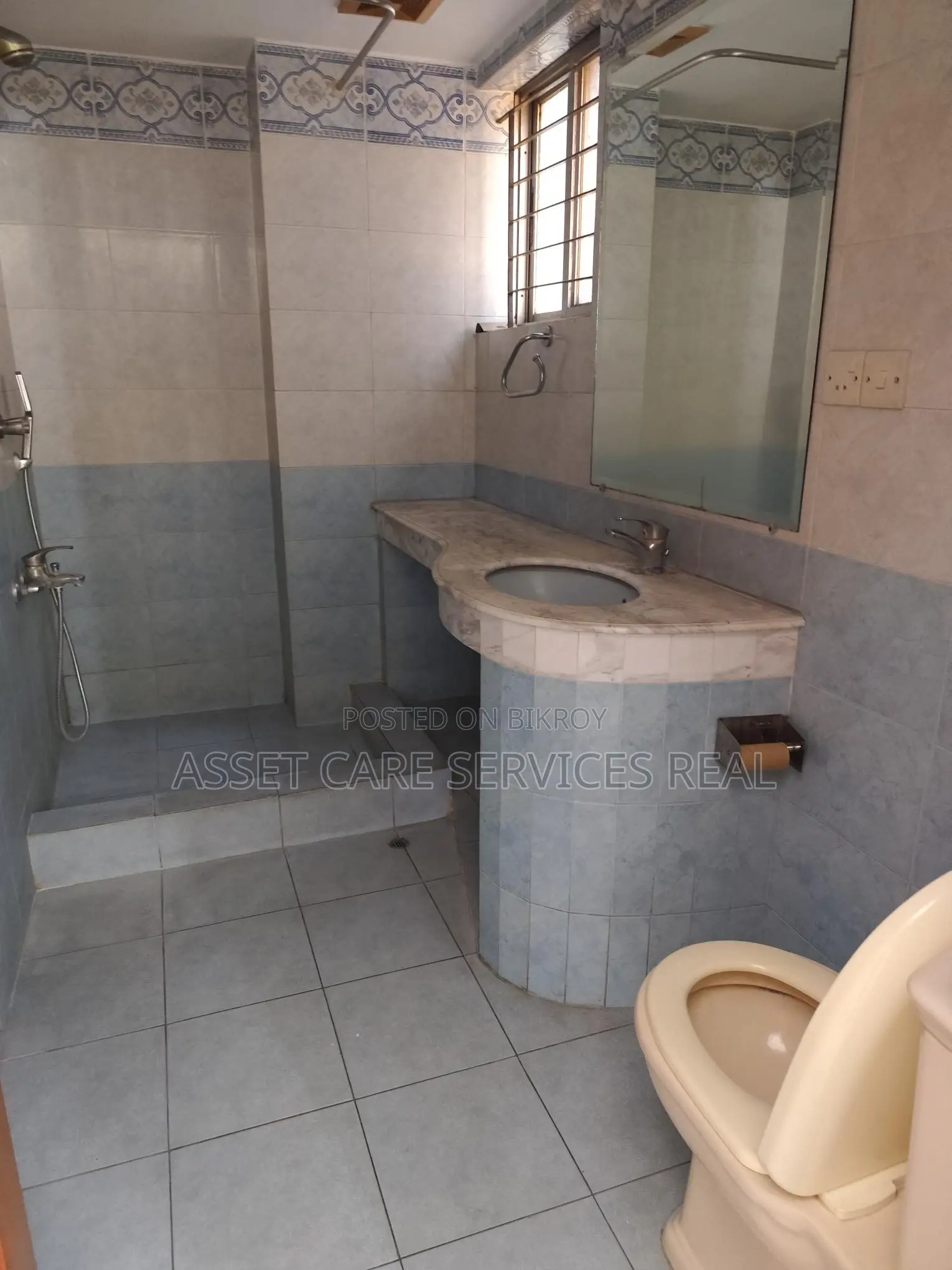 Duplex 4-Bedroom Apartment for Rent in Baridhara Diplomatic Zone