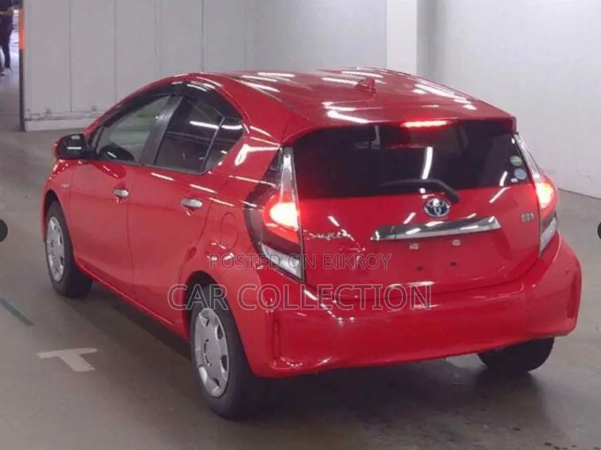 Toyota Sienta 2021