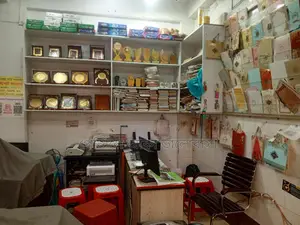 পারটেক্স বোর্ডের অল ব্যাক দুইটা টেবিল একটা চেয়ার বিক্রি হবে