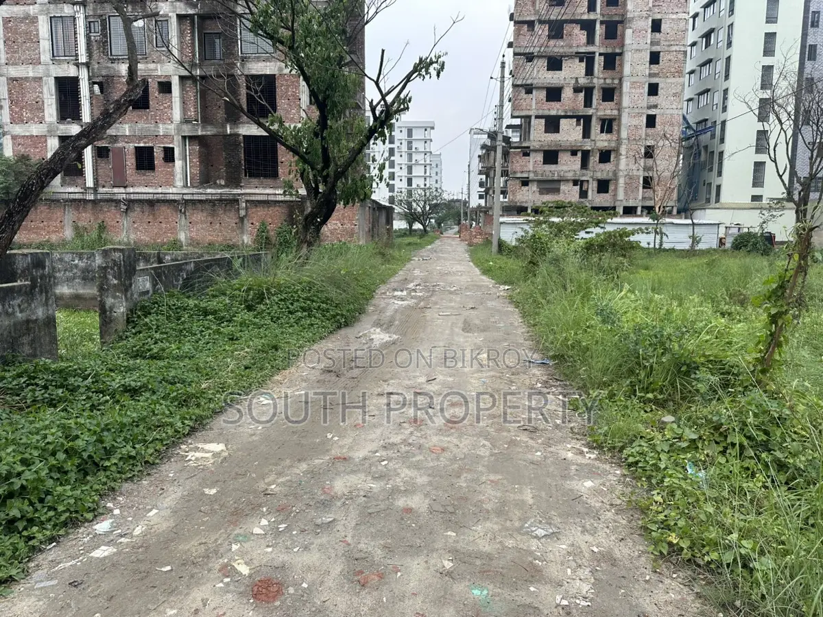 Block-L, (3+3)=6 Katha, South-Face, Plot Urgent Sell, Bashundhara R/A