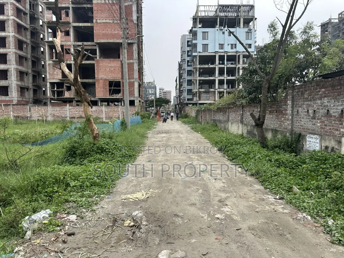Block-L, (3+3)=6 Katha, South-Face, Plot Urgent Sell, Bashundhara R/A