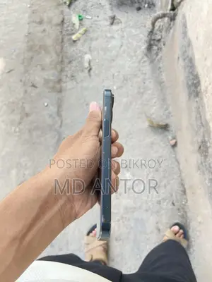 Apple iPhone 13 (Used)