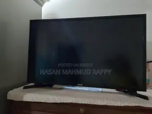 Samsung 4K TV 32"