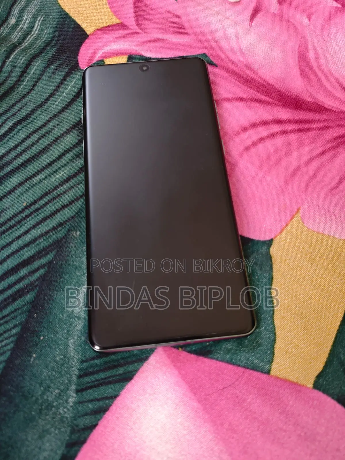 ওয়ানপ্লাস ১২ ১২/২৫৬ (ব্যবহৃত)