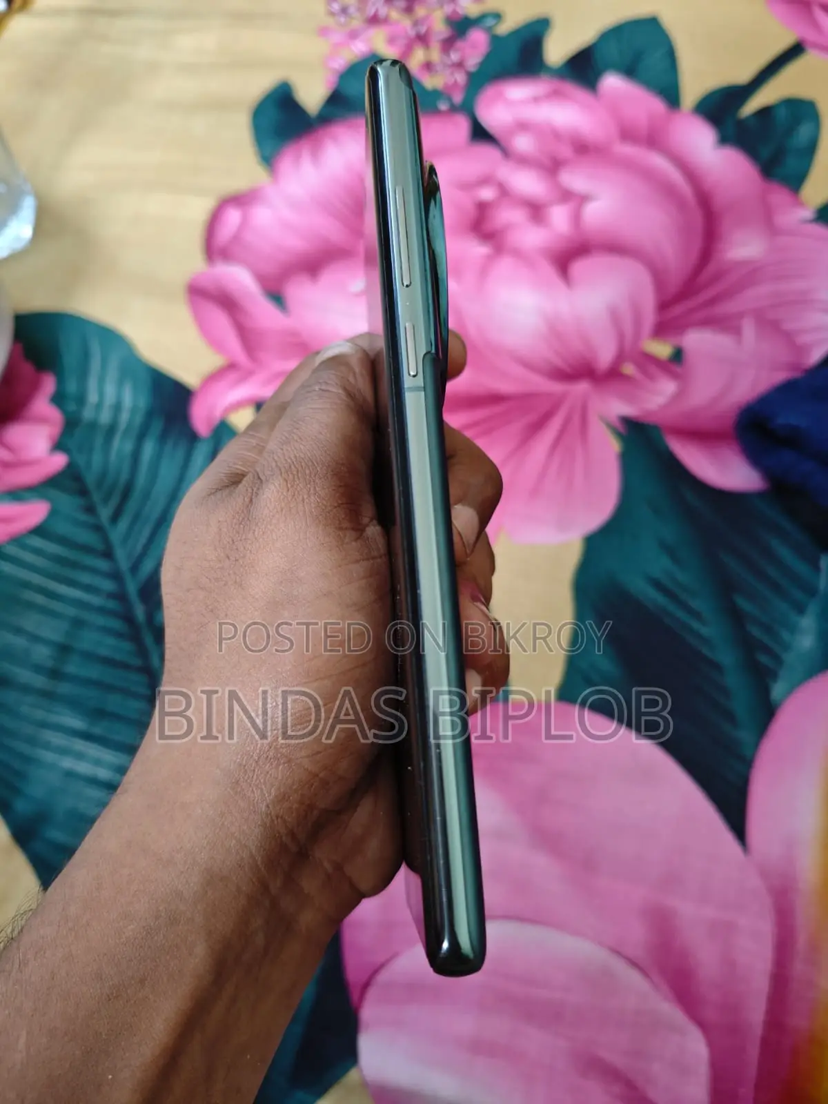 ওয়ানপ্লাস ১২ ১২/২৫৬ (ব্যবহৃত)