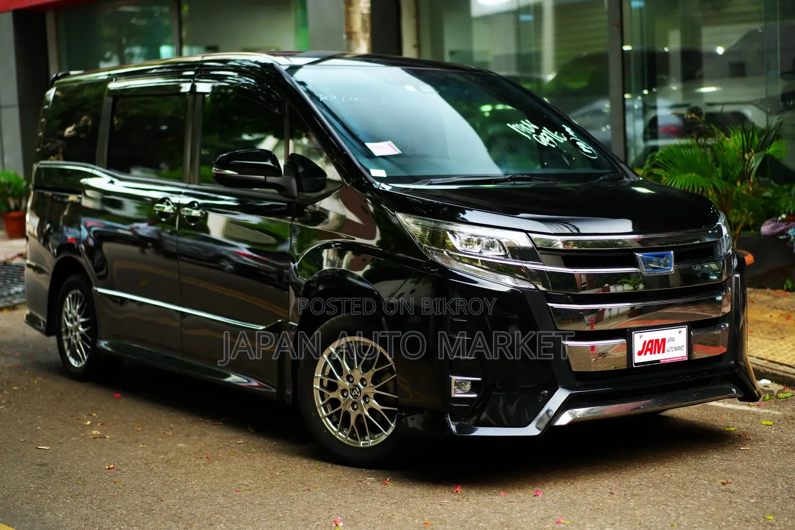 Toyota Noah WxB 2020