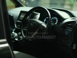 Toyota Noah WxB 2020