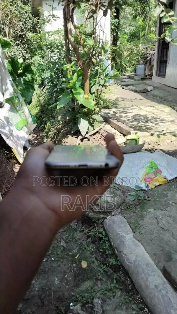 অ্যাপল আইফোন ৬ (ব্যবহৃত)