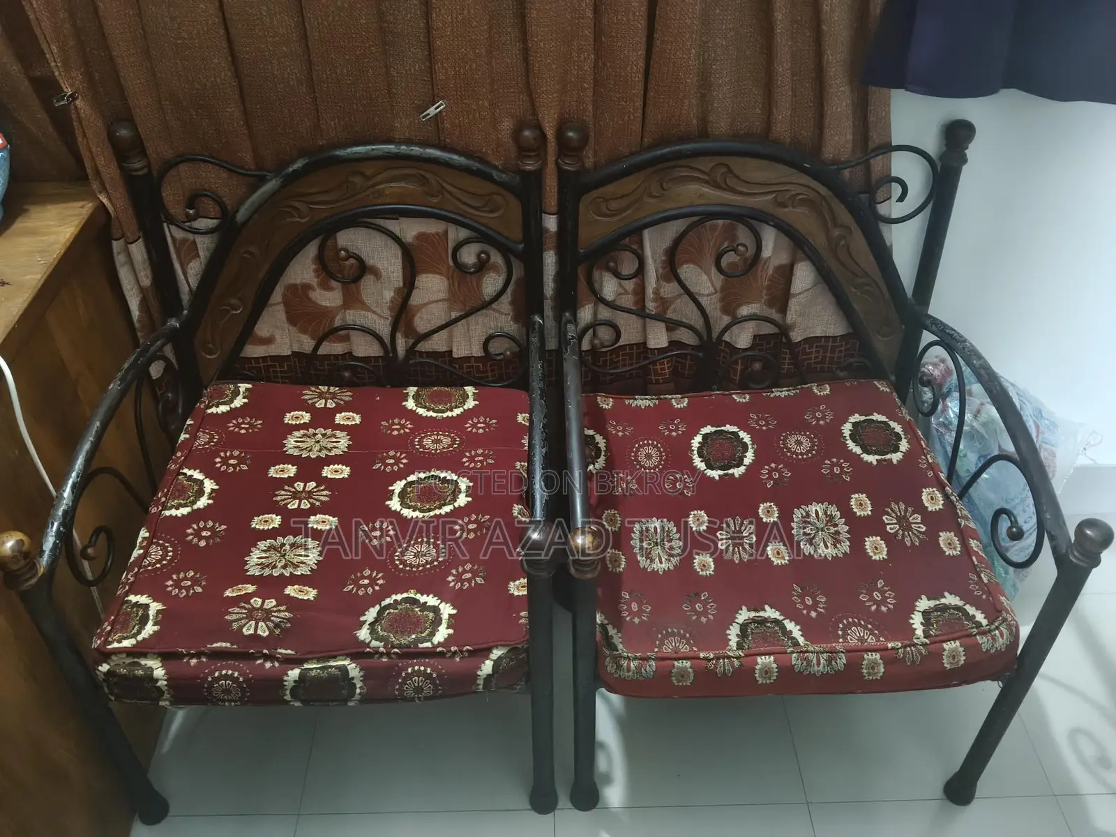 সোফা সেট ব্যবহৃত